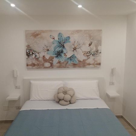 ホテル La Casa Dei Nonni バーリ エクステリア 写真